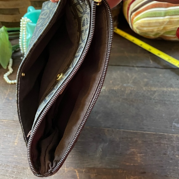 GIANI BERNINI Block Signature Wristlet - Picture 6 of 10